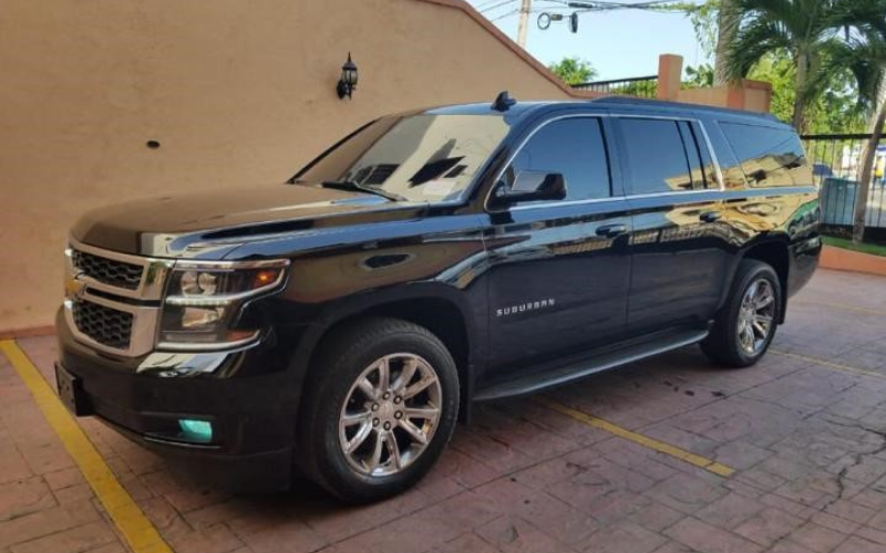 BOSS INTERNATIONAL RENT A CAR CHEVROLET SUBURBAN (2)